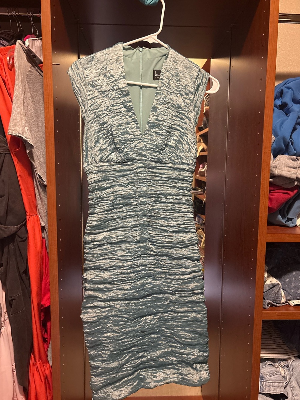Nicole Miller Textured Teal Ruched V-Neck Midi Dress